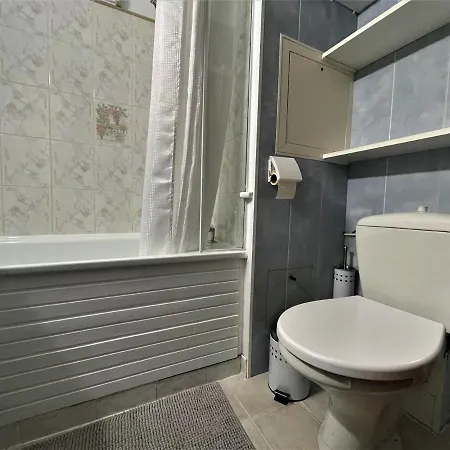 Apartment Cosy Au Pied Des Pistes Avec Balcon Ensoleille - Les Menuires - Fr-1-452-383 *